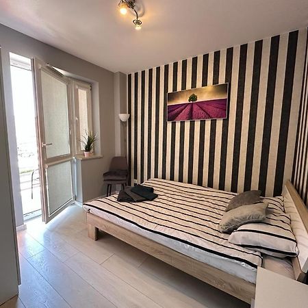 Premium Centrum 900M Targi Kielce 4 Km Eksteriør billede